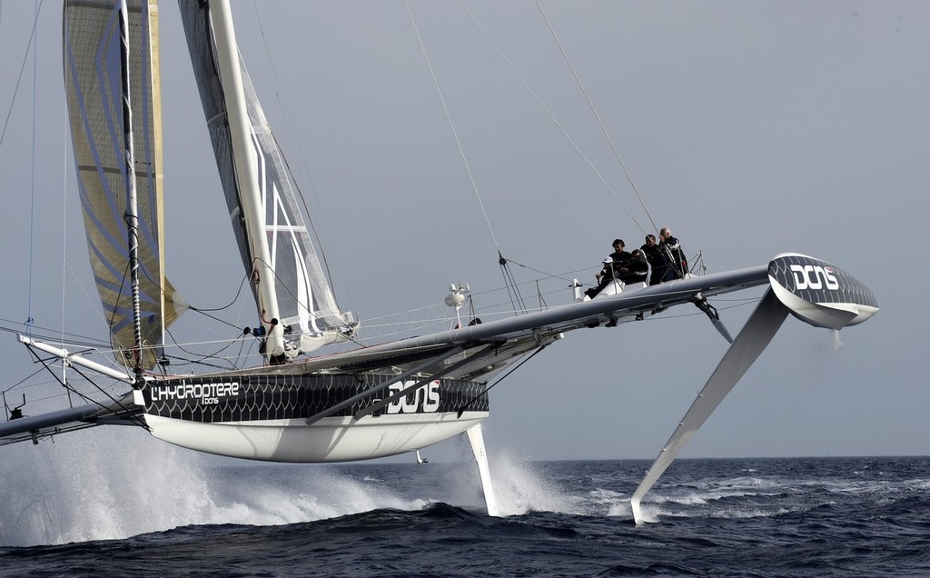 l’Hydroptere will make a world speed sailing record attempt from Los Angeles © Francis Demange www.hydroptere.com